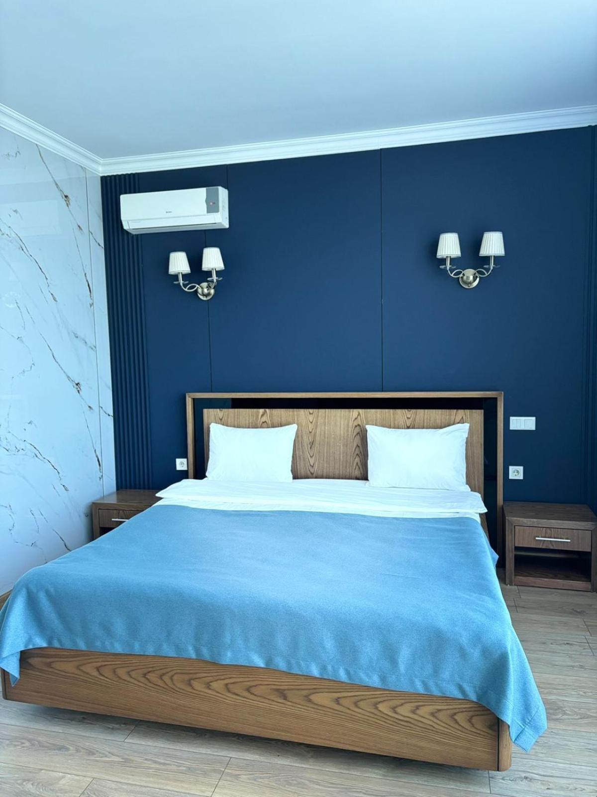 Business Hotel Almaty Luaran gambar