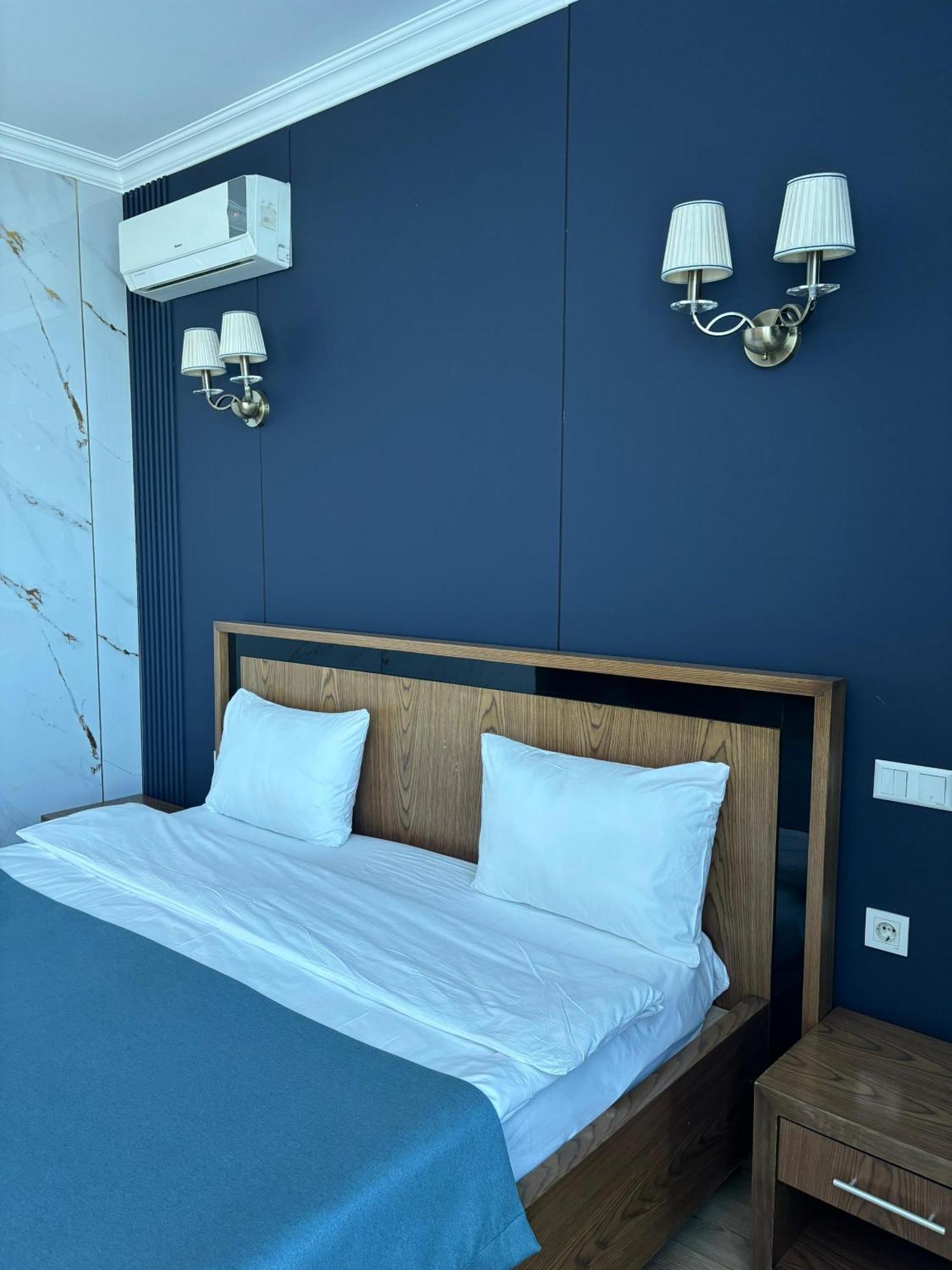 Business Hotel Almaty Luaran gambar