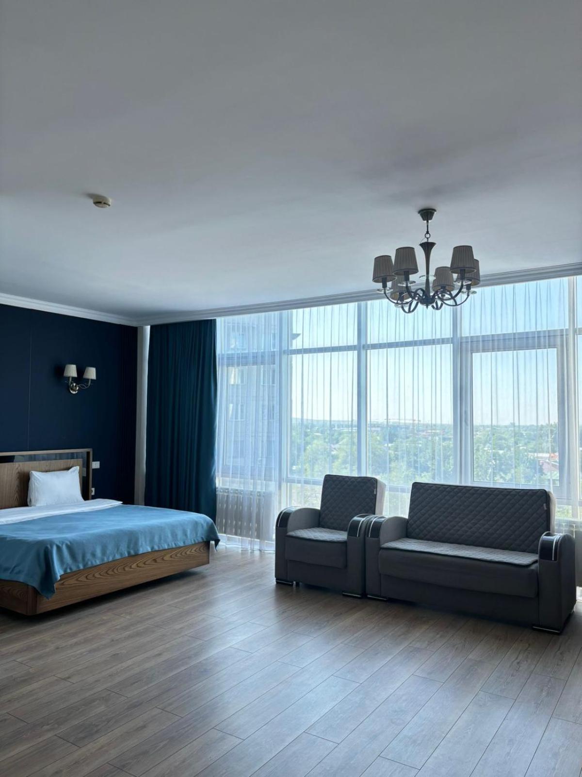 Business Hotel Almaty Luaran gambar