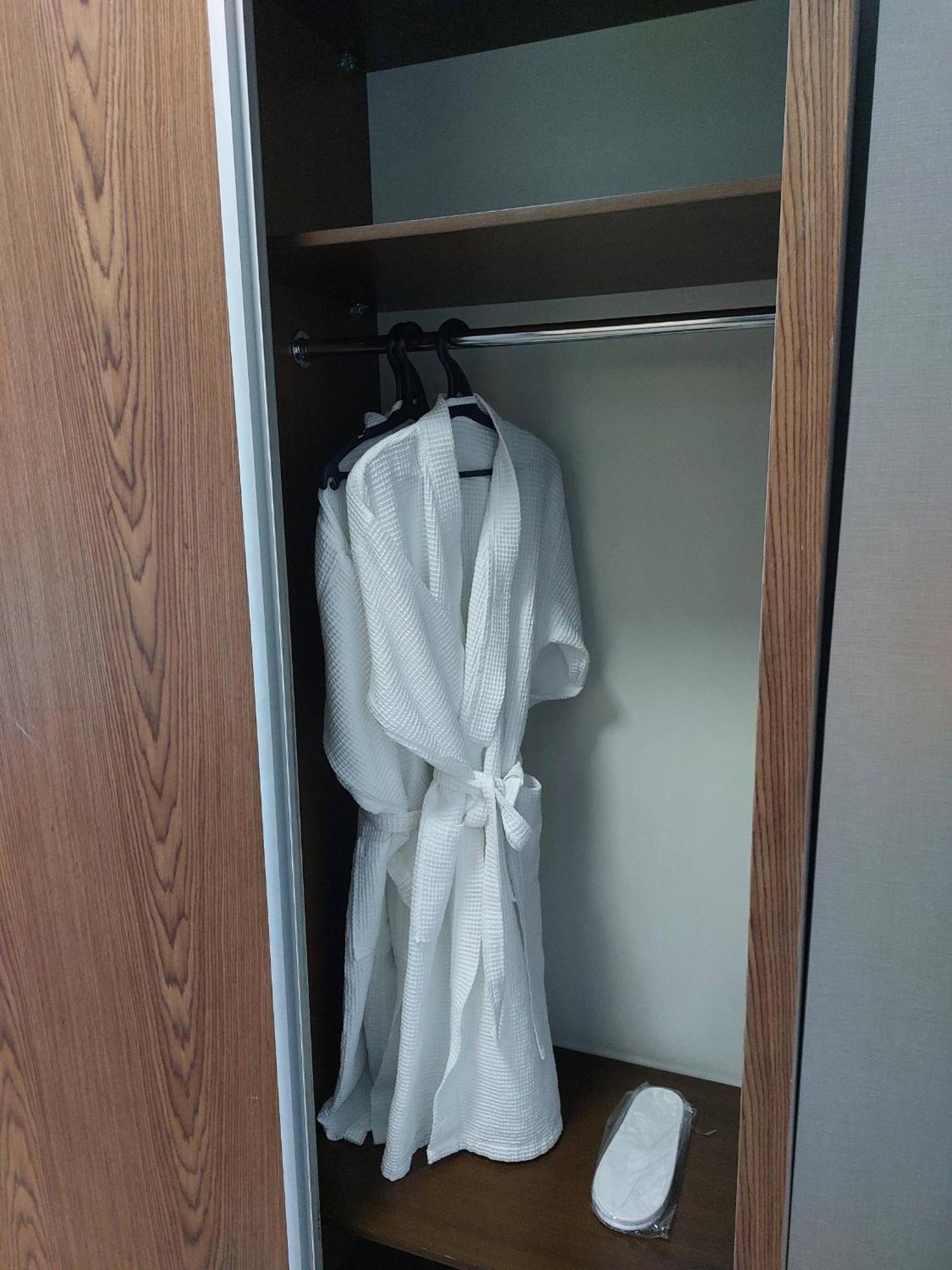 Business Hotel Almaty Luaran gambar