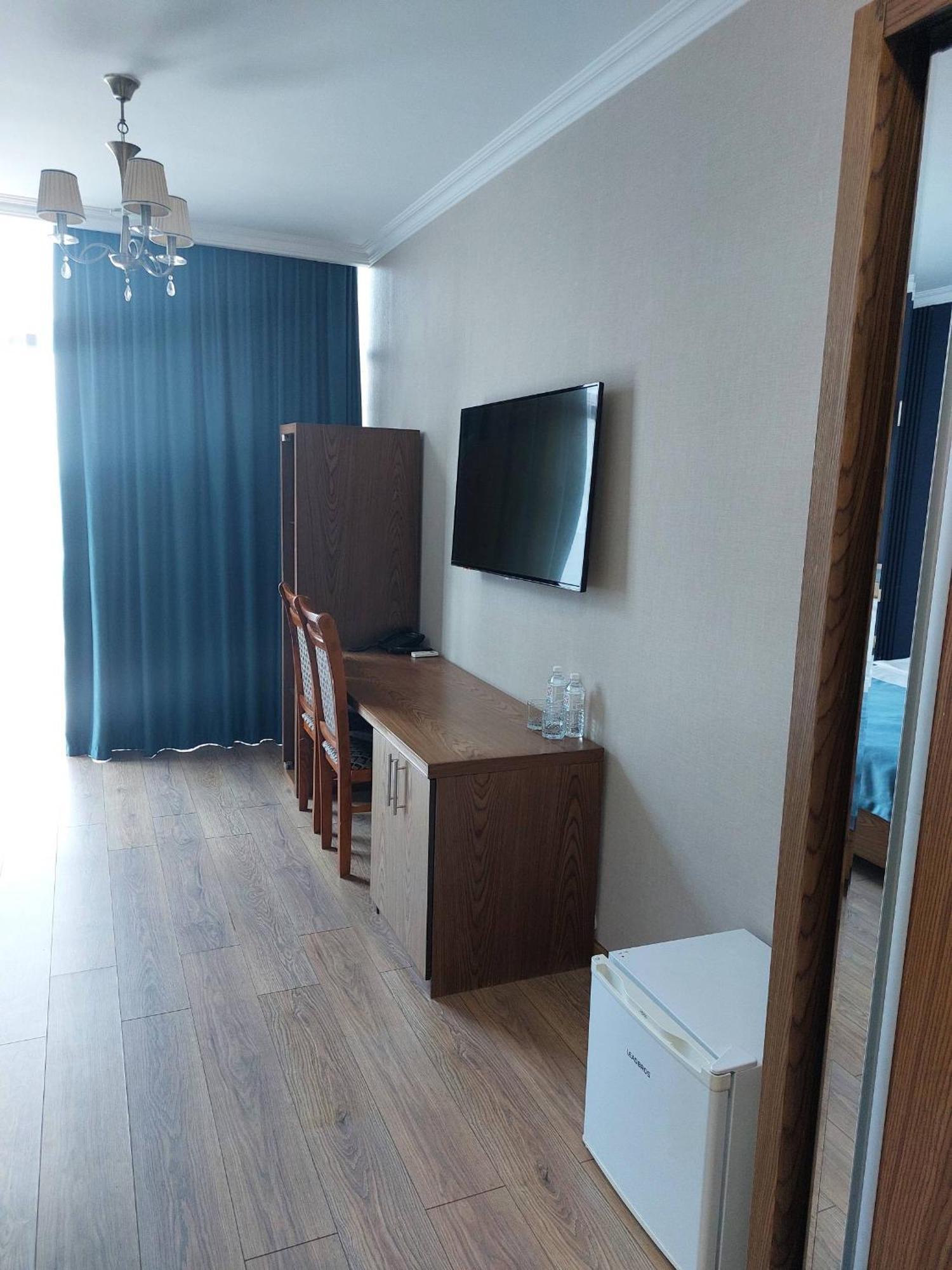 Business Hotel Almaty Luaran gambar