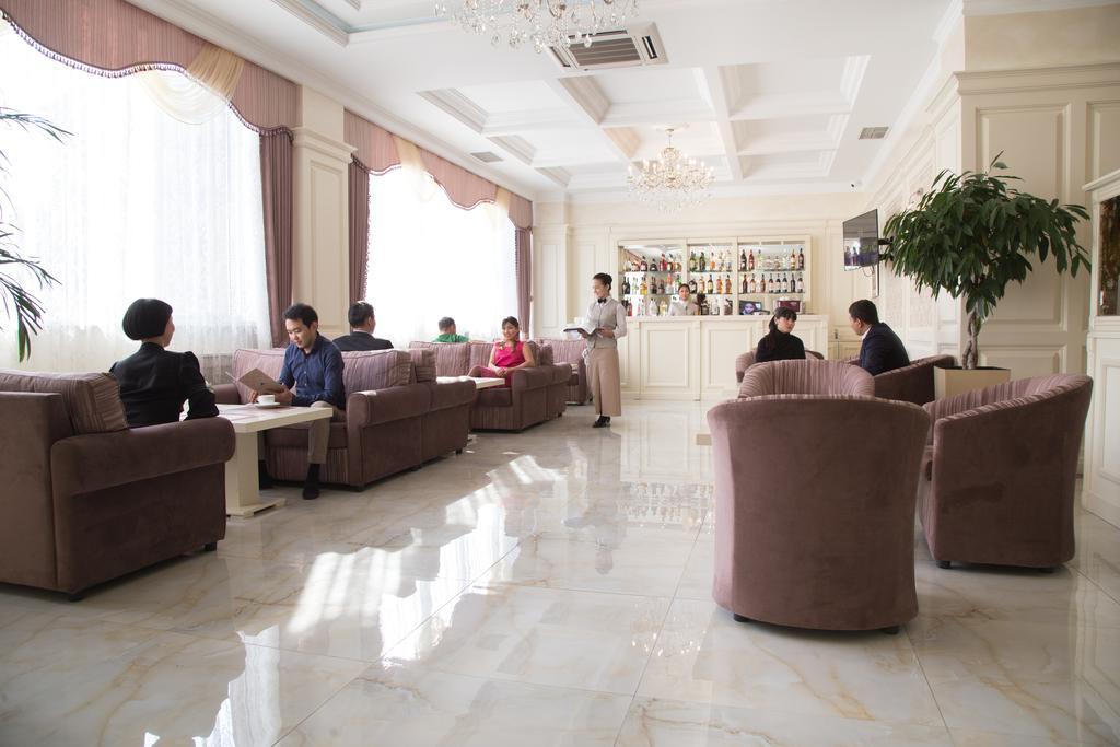 Business Hotel Almaty Luaran gambar