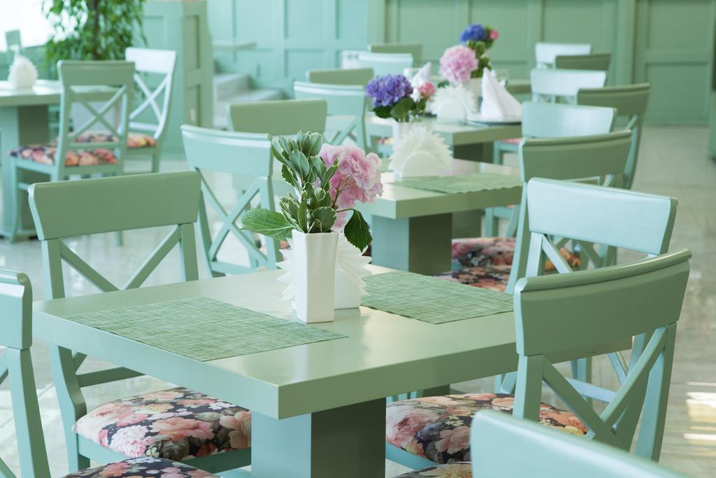 Business Hotel Almaty Luaran gambar
