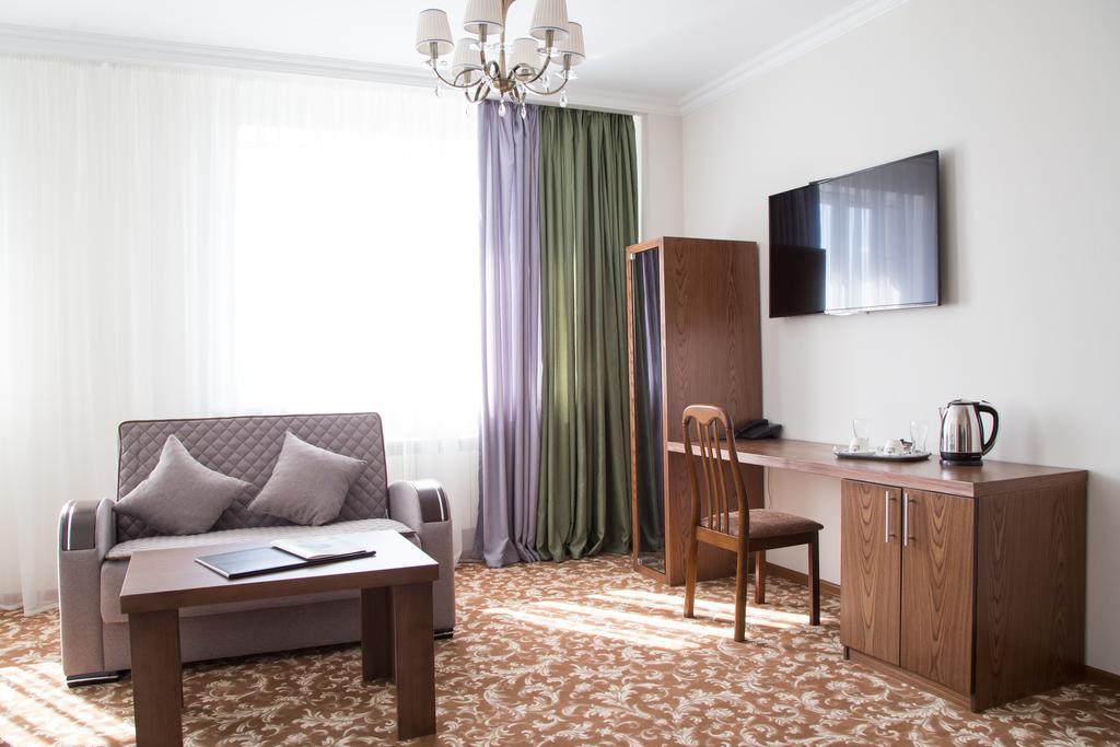 Business Hotel Almaty Luaran gambar