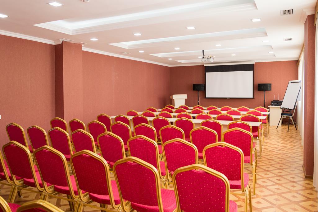 Business Hotel Almaty Luaran gambar